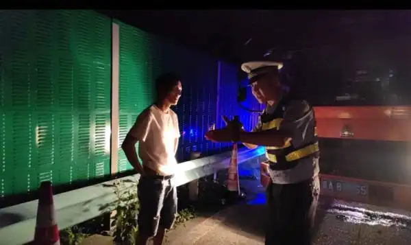 高速限低速也违法，时速38公里被罚