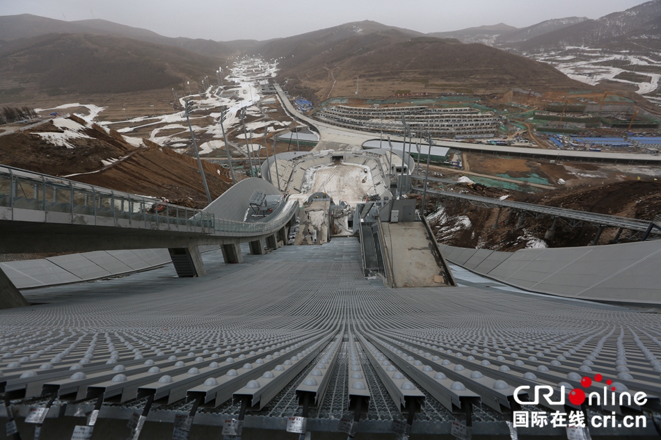 探访冬奥会张家口赛区：设施筹备获外国记者点赞